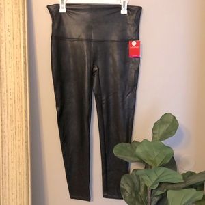 NWT size 1X Spanx faux leather leggings petite